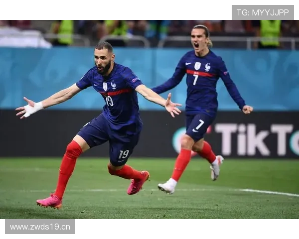 本泽马国家队地位争议:核心角色还是战术边缘? 本泽马国家队地位争议:核心角色还是战术边缘?