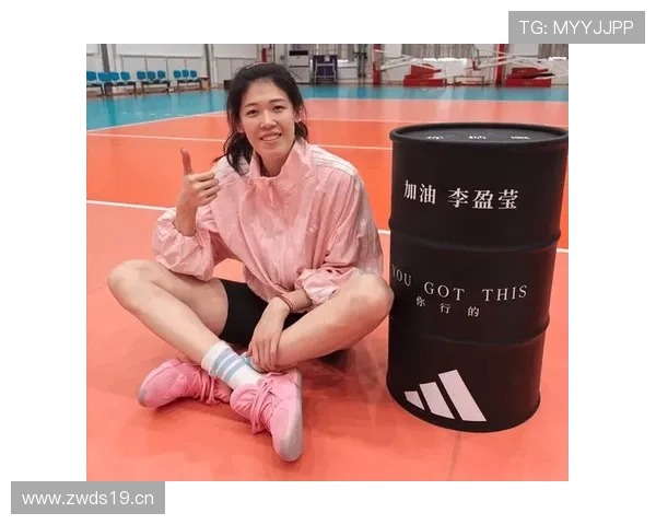 李盈莹训练完直接拎爱马仕去吃火锅？