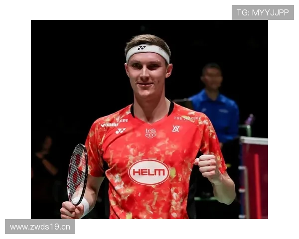 安赛龙的咖啡杯比我一个月房租还贵，刷到照片懵了