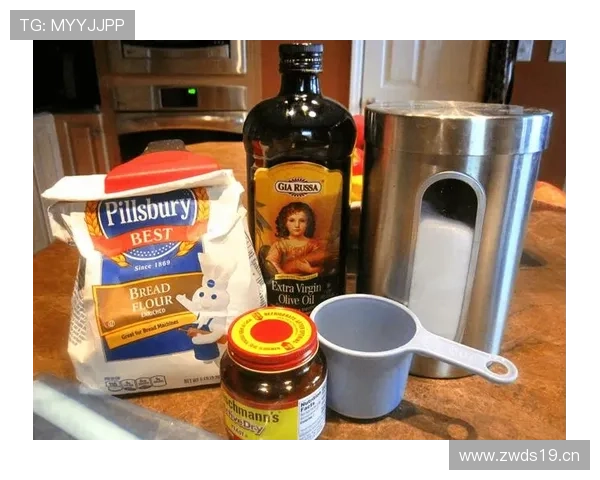 贝林厄姆家冰箱里塞满蛋白粉，连可乐瓶盖都没拧开过